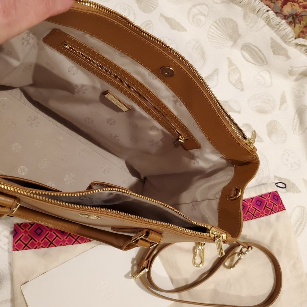Tory Burch Robinson Double Zip Tote in Tiger's Eye - Picture 4 of 6